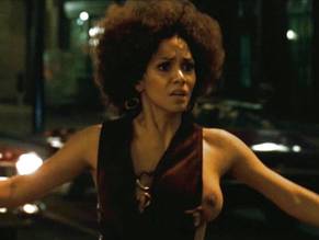 Halle BerrySexy in Frankie & Alice