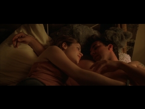  alt="Zooey Deschanel Sexy in All The Real Girls"