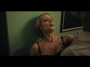  alt="Jodie Foster Sexy in True Detective"