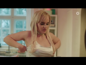 alt="Luise Von Finckh Sexy in Das Fest Der Liebe"