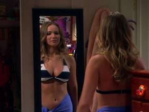 Jennifer LawrenceSexy in The Bill Engvall Show