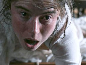  alt="Jessie Buckley Sexy in Hamnet"