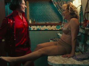  alt="Kate Hudson Sexy in Song Sung Blue"
