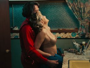  alt="Kate Hudson Sexy in Song Sung Blue"