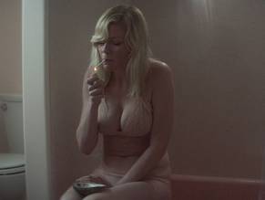 Kirsten Dunst nude photos