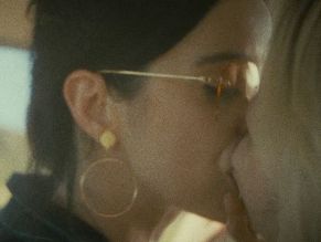  alt="Krysten Ritter Sexy in Stone Cold Fox"