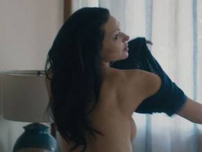 Nude pics laura prepon