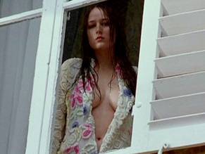 Leelee SobieskiSexy in In a Dark Place
