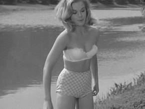 Leslie ParrishSexy in The Manchurian Candidate