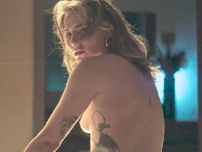  alt="Leticia Colin Sexy in Jogada De Risco"