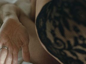  alt="Linda Cardellini Sexy in Dtf St. Louis"