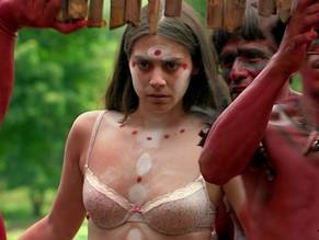 Lorenza IzzoSexy in The Green Inferno