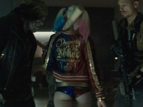 Margot RobbieSexy in Suicide Squad