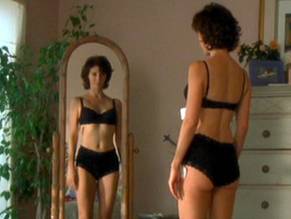 Mary steenburgen sexy