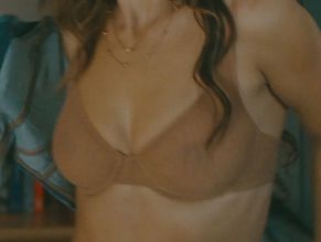  alt="Mika Abdalla Sexy in Off Campus"