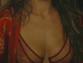  alt="Mika Abdalla Sexy in Off Campus"