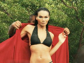  alt="Mimi Tao Sexy in Crooks"