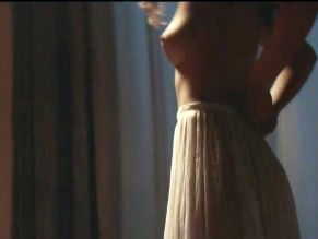  alt="Mireia Vilapuig Sexy in Gold Lust"