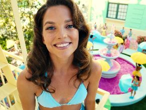  alt="Monroe Cline Sexy in The Beauty"