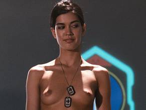 Nicole TupperSexy in Starship Troopers 3