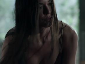 Tits odette annable Odette Annable