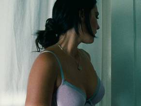 Olivia MunnSexy in The Babymakers