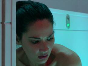 Olivia MunnSexy in The Predator