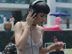  alt="Olivia Nuss Sexy in Animal Love"