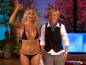 Pamela AndersonSexy in Ellen: The Ellen DeGeneres Show