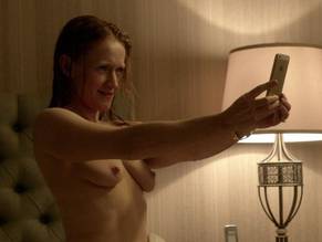 Paula MalcomsonSexy in Ray Donovan