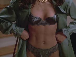 Robin GivensSexy in Boomerang