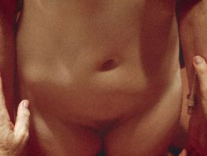 Ronia Ava Sexy in Queer
