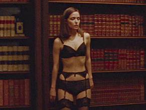 Nude mary rose byrne Rose Byrne