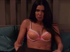 Roselyn SanchezSexy in Devious Maids
