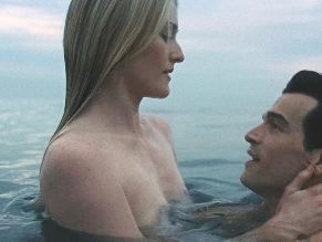  alt="Sarah Pidgeon Sexy in Love Story"