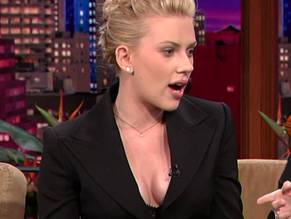 Scarlett JohanssonSexy in The Tonight Show