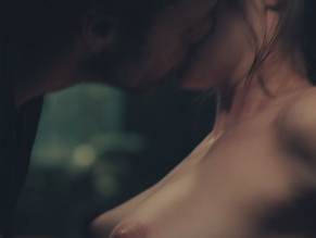 Shailene woodley topless