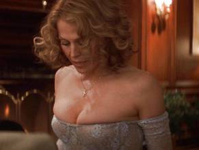 Has sigourney weaver ever been nude