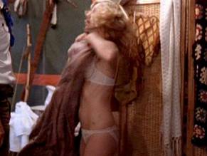 Nude photos locke sandra Sondra Locke