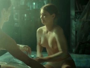  alt="Tina Stojilkovic Sexy in Mittelmarsch"