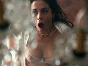  alt="Victoria Guerra Sexy in Turn Of The Tide"
