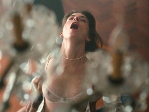  alt="Victoria Guerra Sexy in Turn Of The Tide"