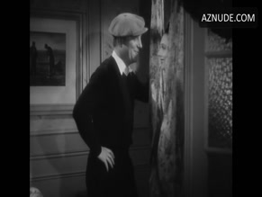 ARLETTY in LE JOUR SE LEVE(1939)