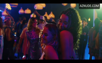 ASHLEY MOORE in I Know What You Did Last Summer