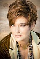 Profile picture of Carolyn Hennesy