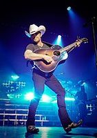 Profile picture of Justin Moore