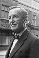 Profile picture of Ian Fleming