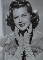 Profile picture of Ellen Hall