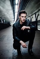 Profile picture of Erich Bergen