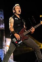 Profile picture of Mike Dirnt